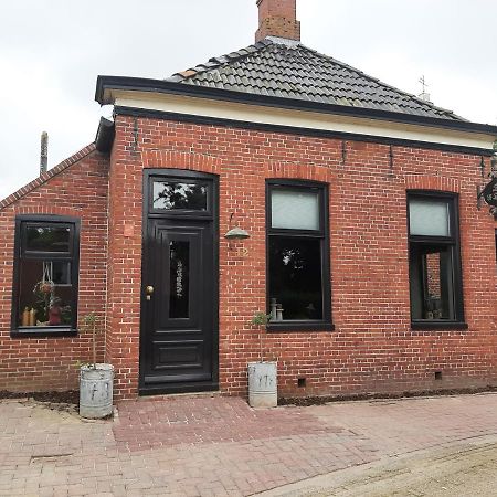 De Sarrieshut Apartment Houwerzijl Bagian luar foto